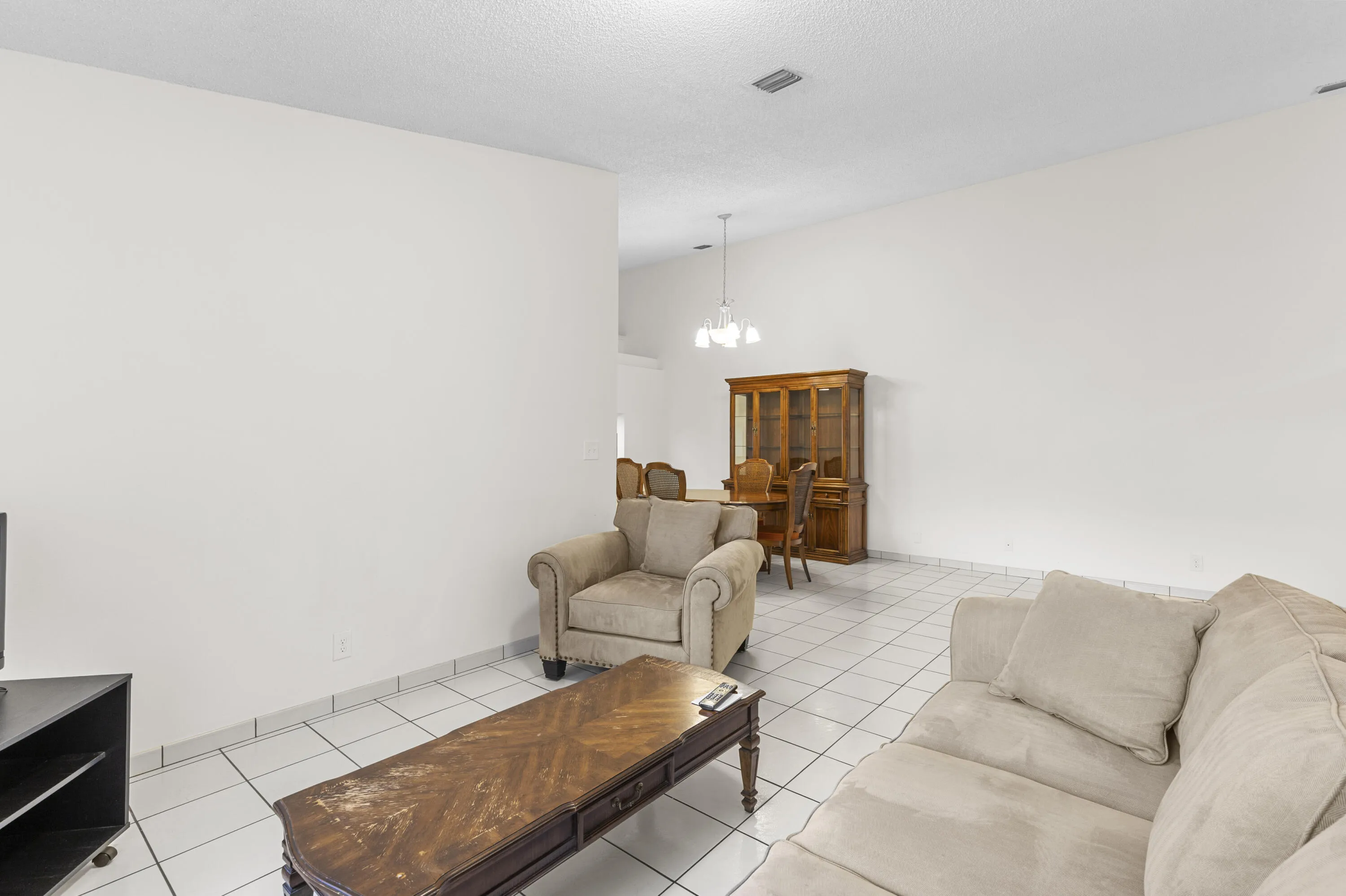 Den to living space