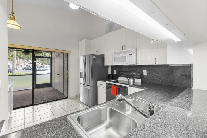 kitchen thru passthru