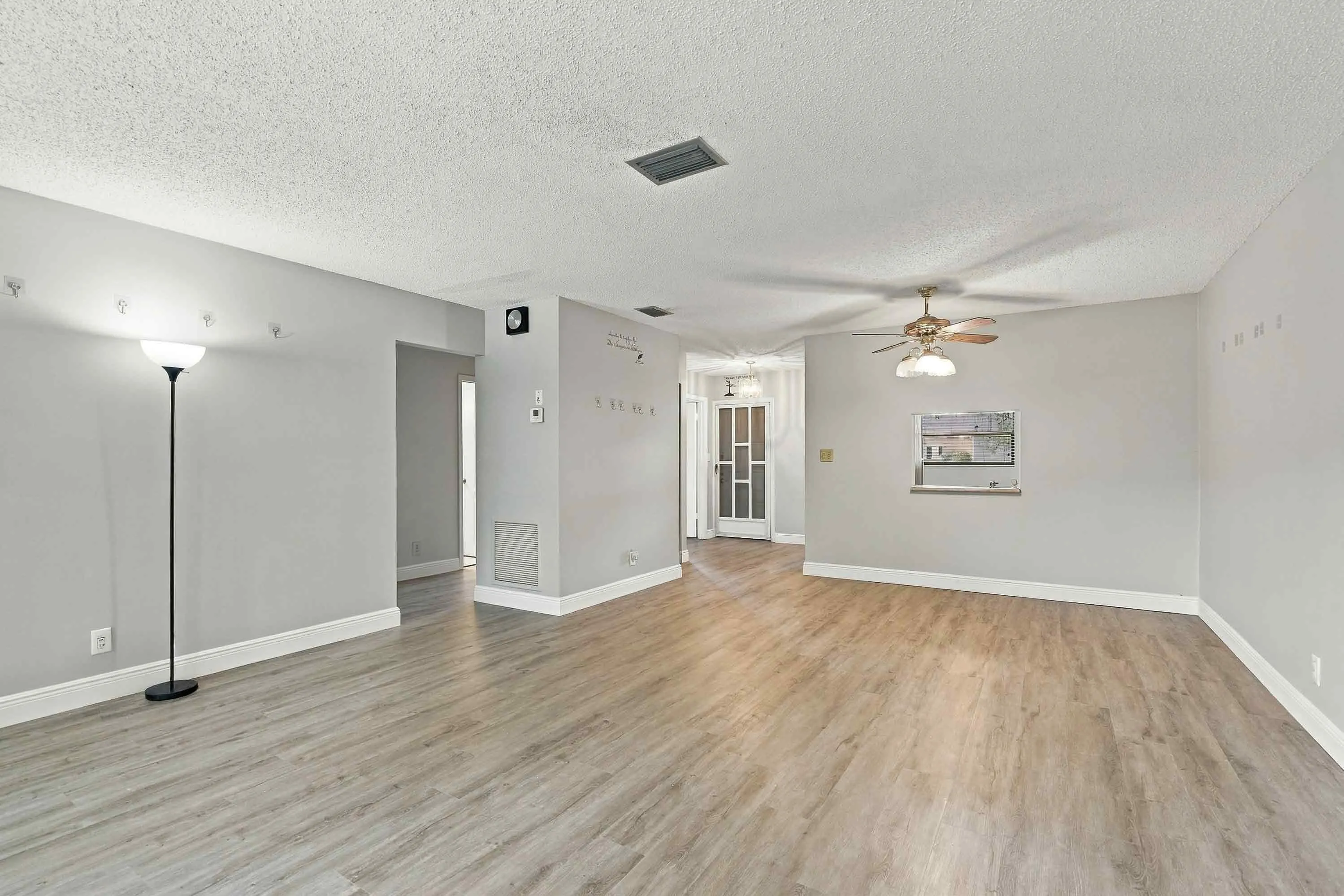 06_living room