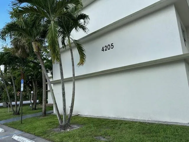 Photo 33