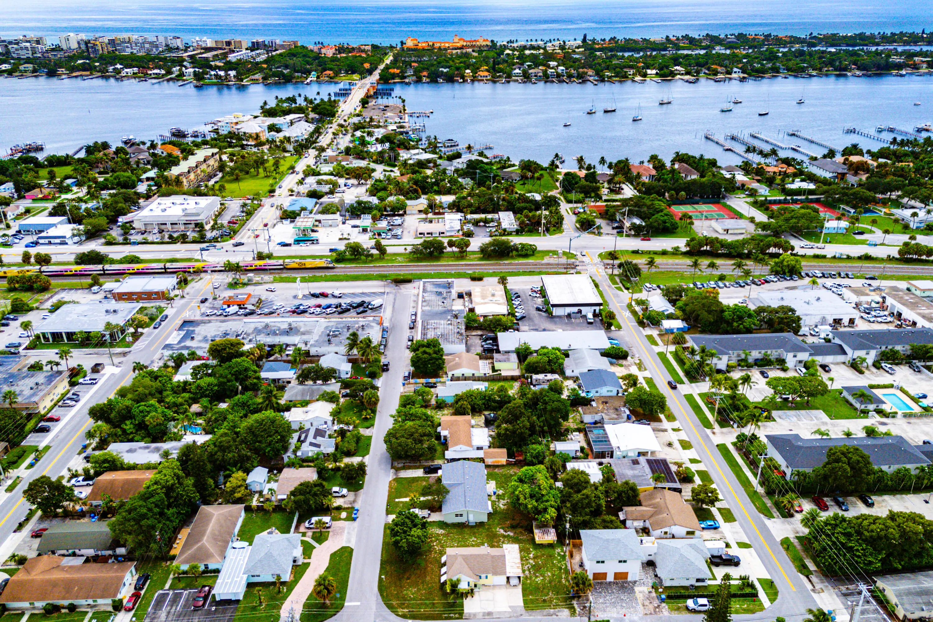 046-318WestMangoStreet-Lantana-FL-33462-