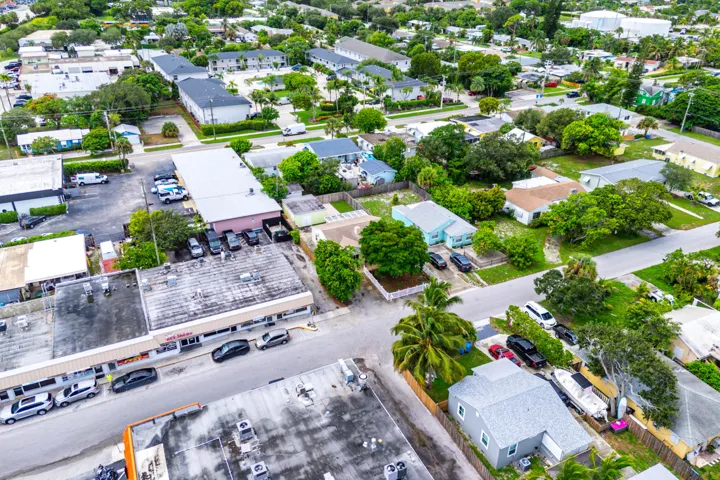 038-318WestMangoStreet-Lantana-FL-33462-