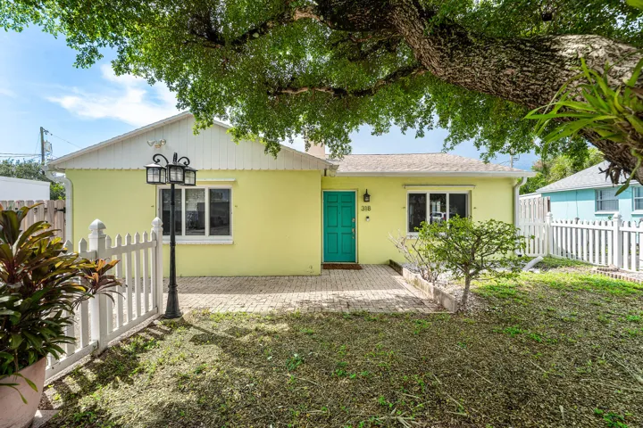 001-318WestMangoStreet-Lantana-FL-33462-