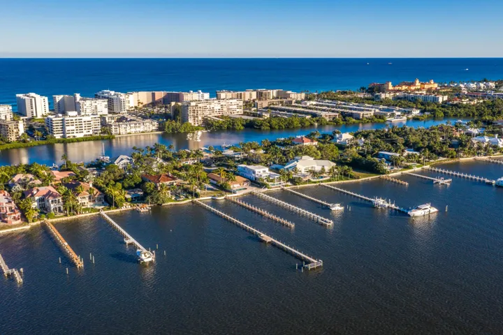 050-318WestMangoStreet-Lantana-FL-33462-
