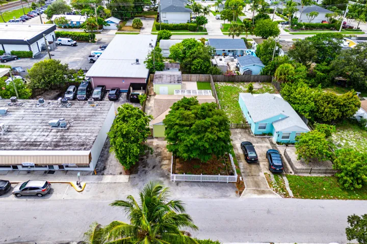 034-318WestMangoStreet-Lantana-FL-33462-