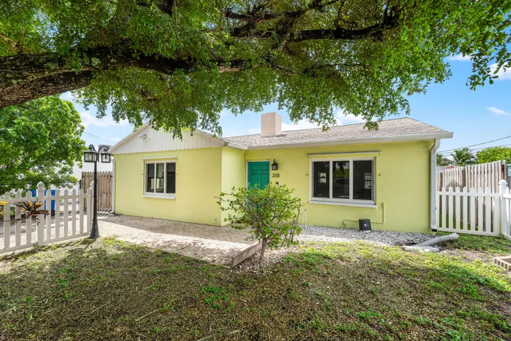 002-318WestMangoStreet-Lantana-FL-33462-
