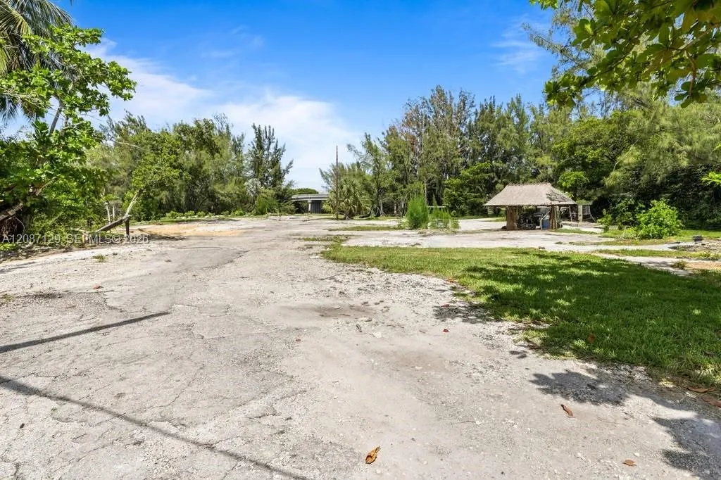 Property photo 30