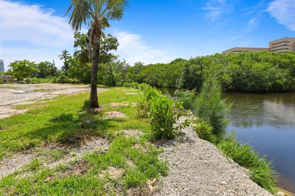 Property photo 37