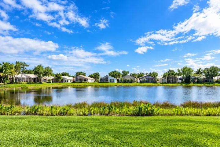 Valencia isles lake view home for sale (