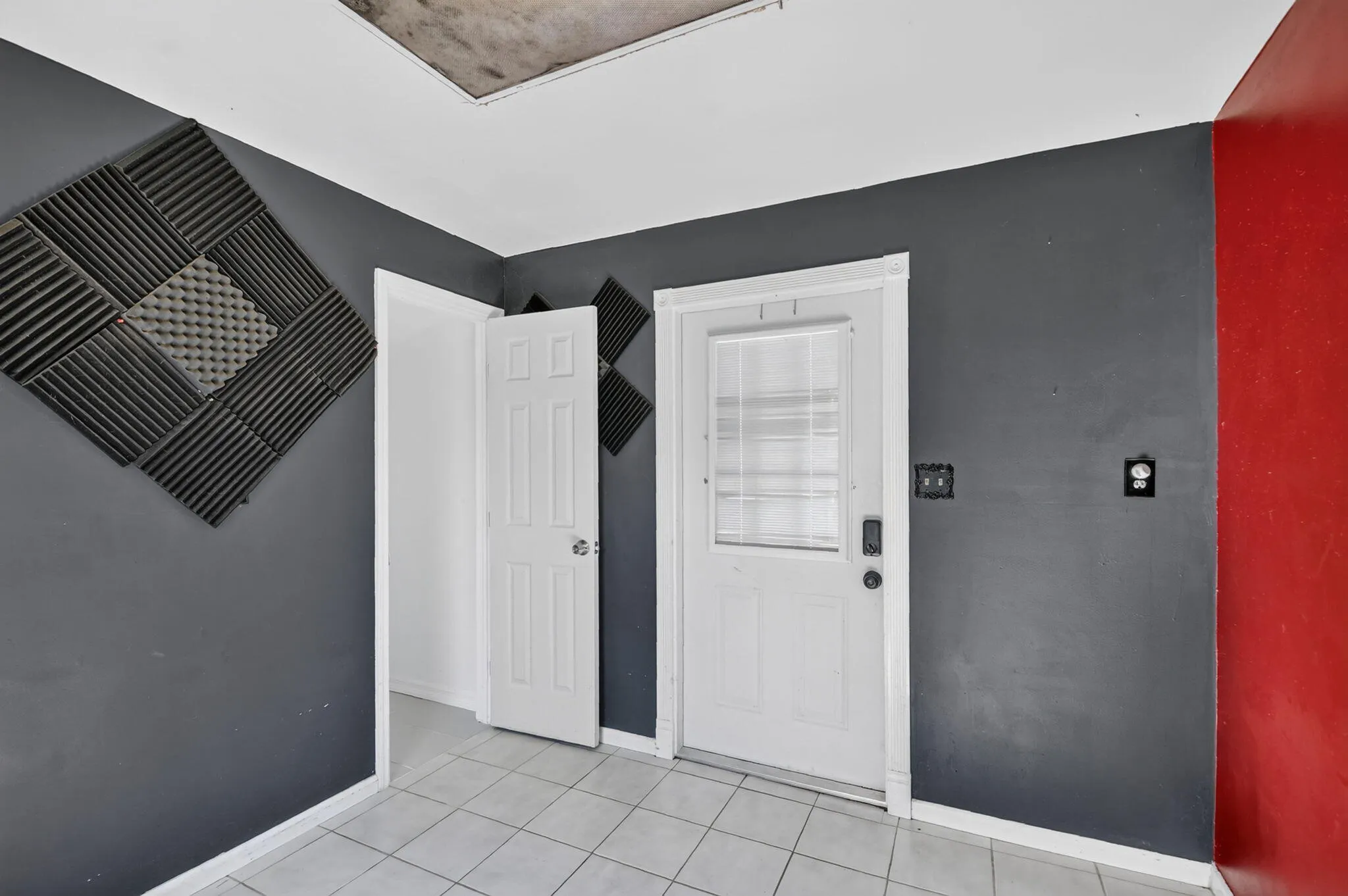 Out Building Office/Bedroom
