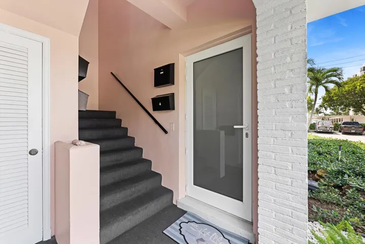 First floor/Corner Unit