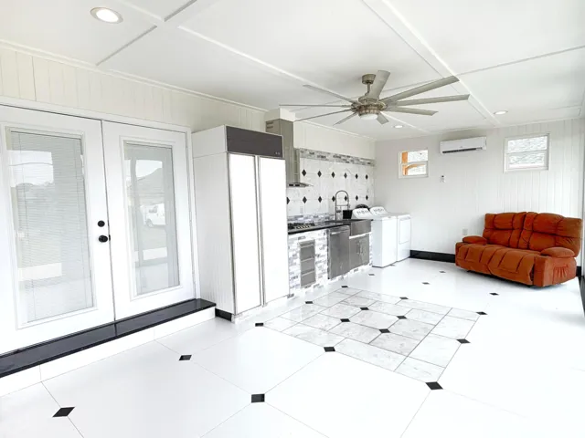 Covered / Air Conditioned Patio