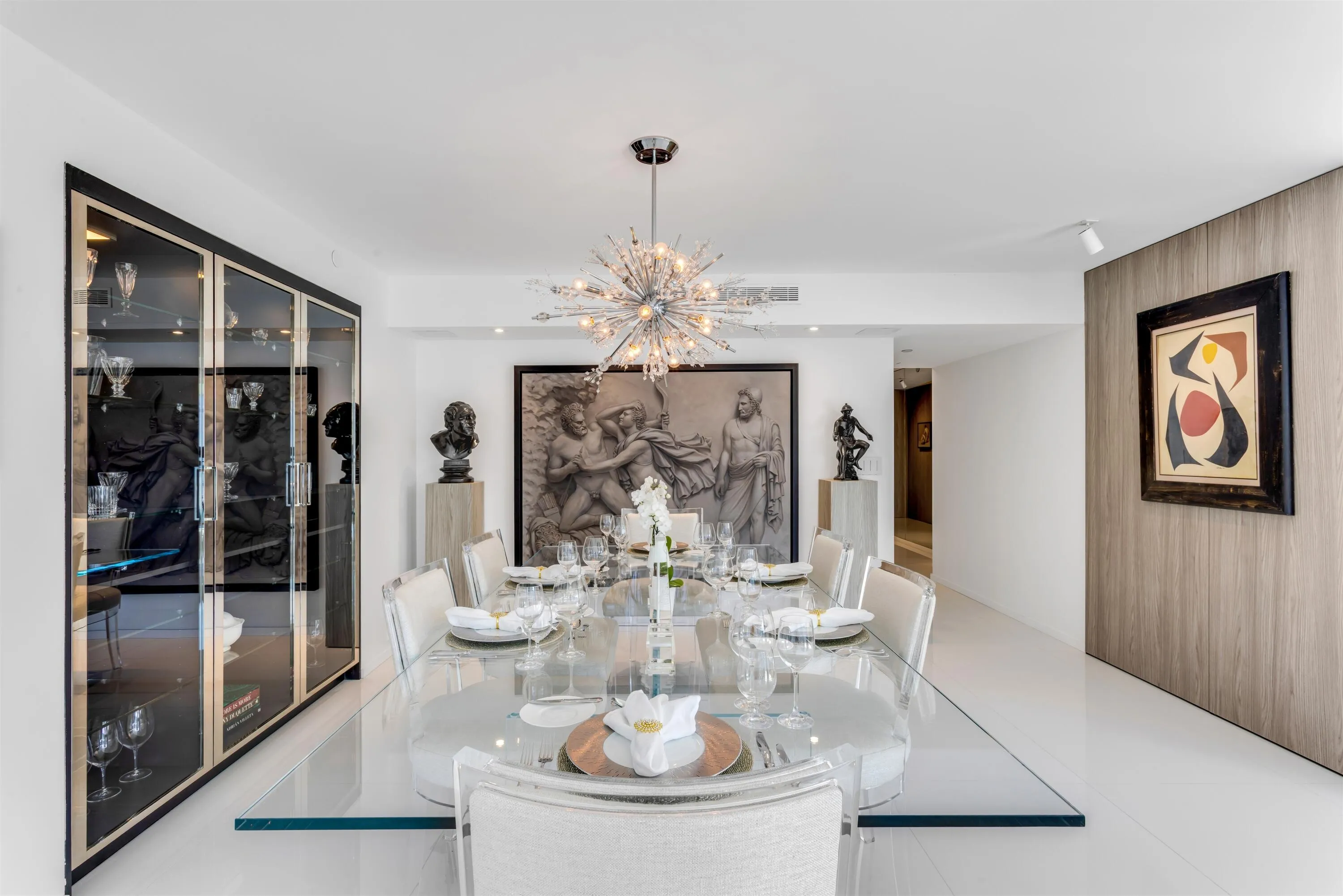 DINING_STRAIGHT_LOOKING_IN_EB