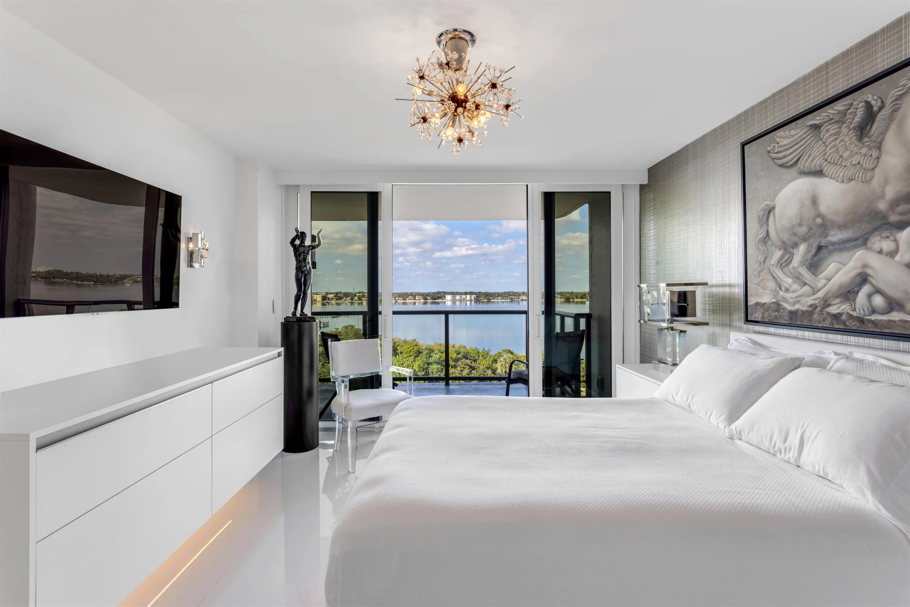 BEDROOM_1_LOOKING_OUT_EB