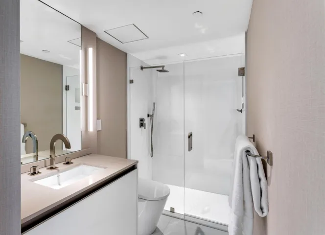 BATHROOM_1_EB