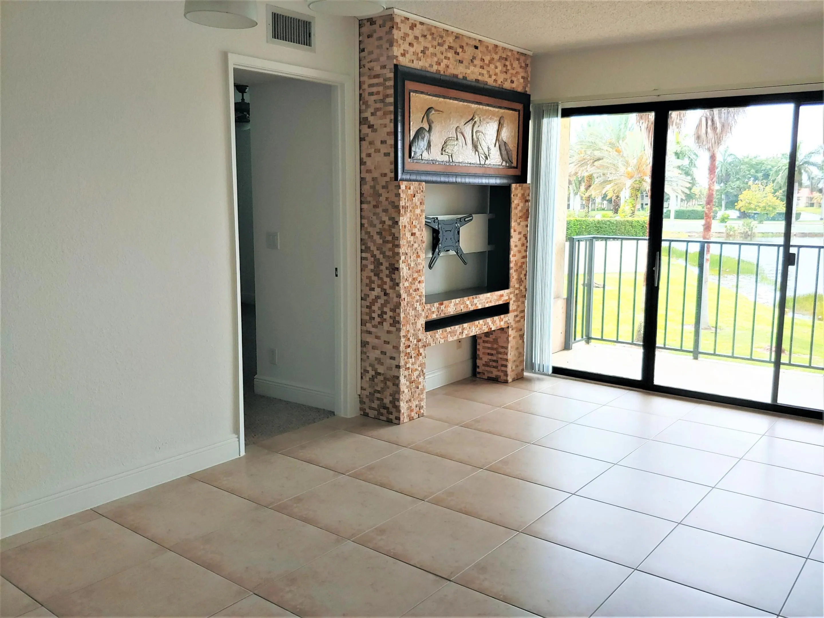 1760 WINDORAH WAY APT F