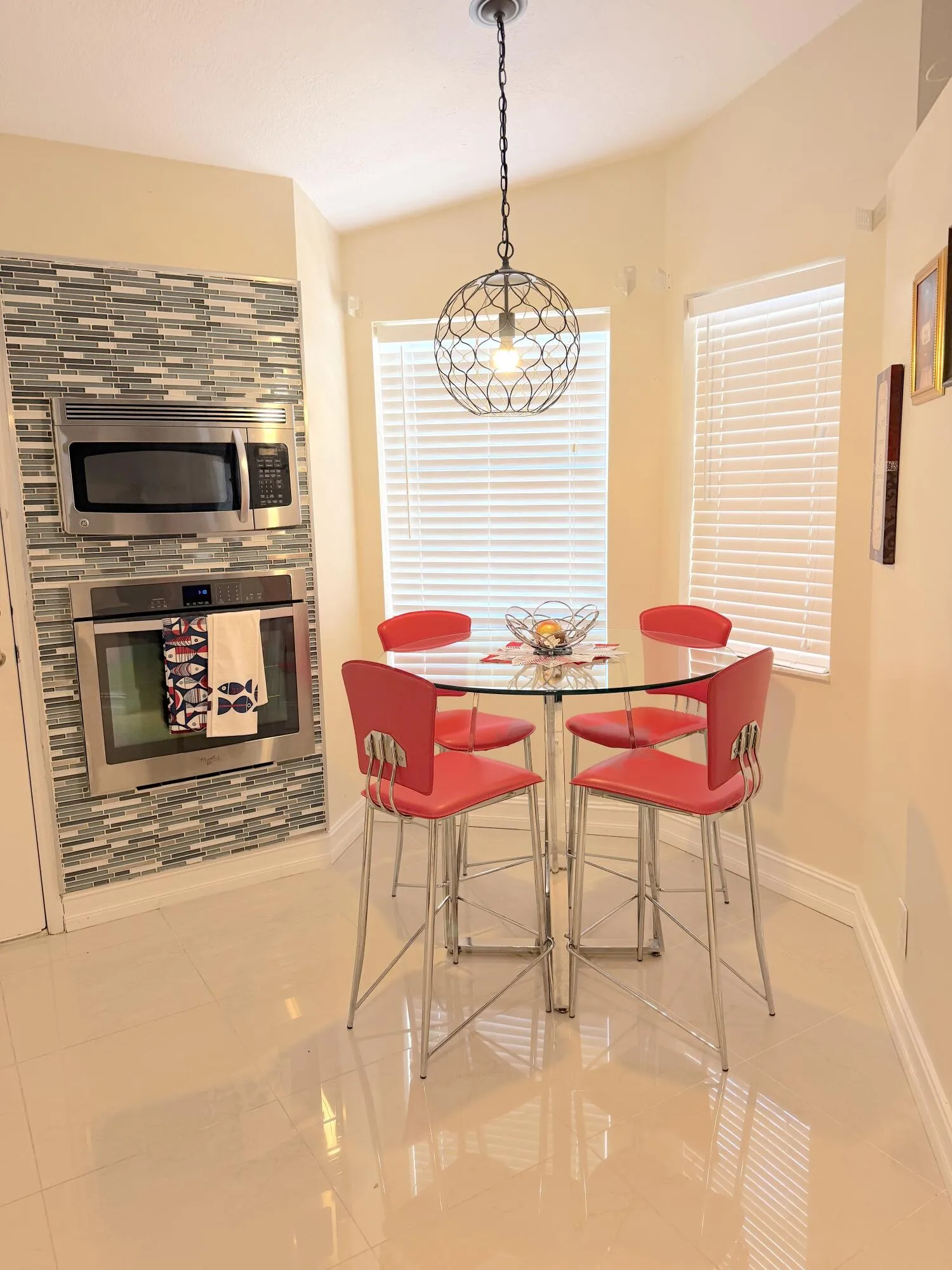 Eat in Kitchen