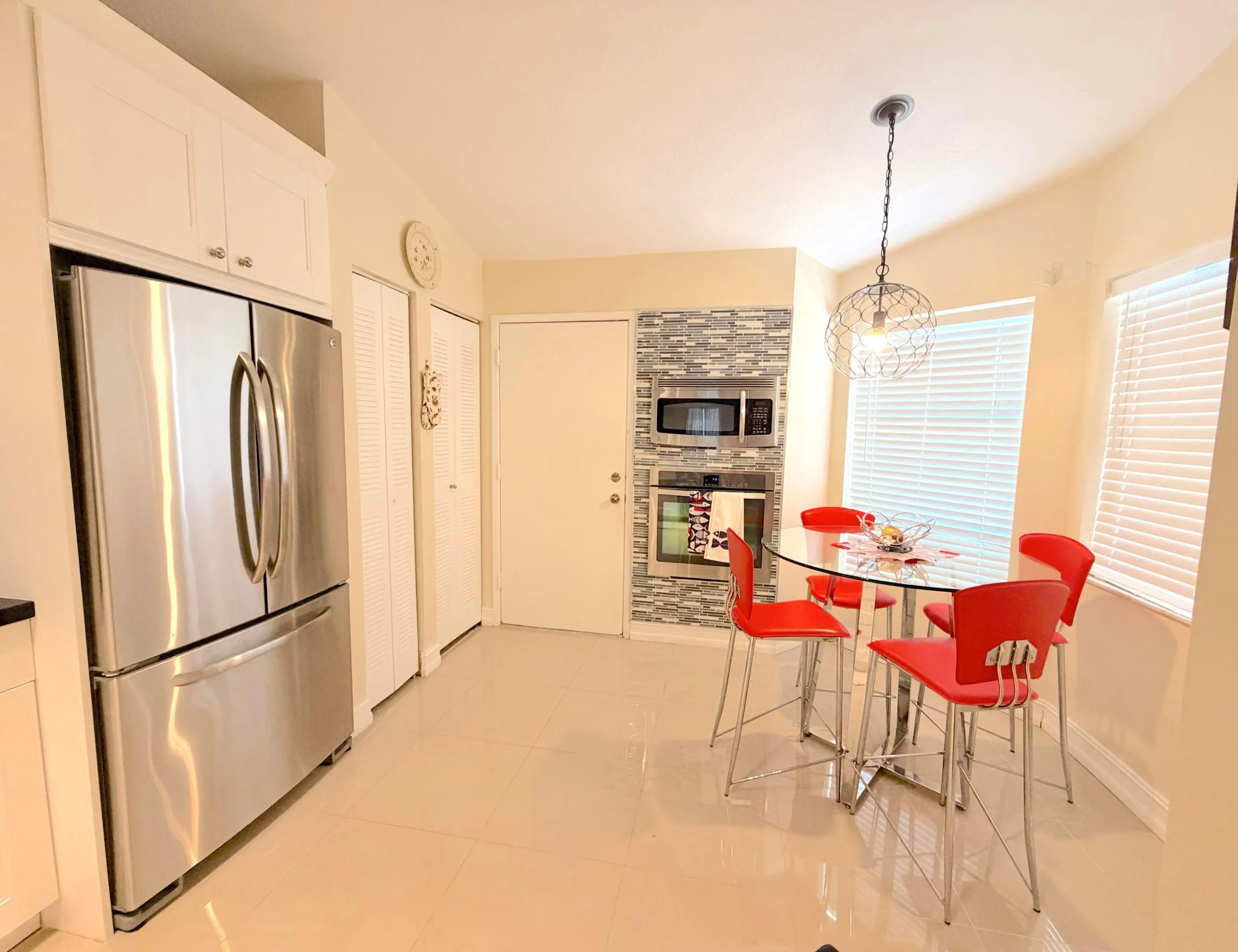 Eat in Kitchen