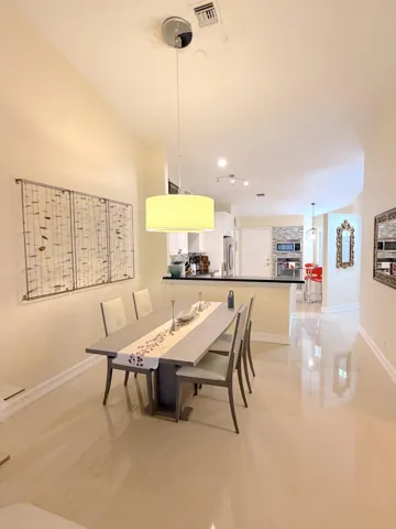 Dining/Kitchen Area