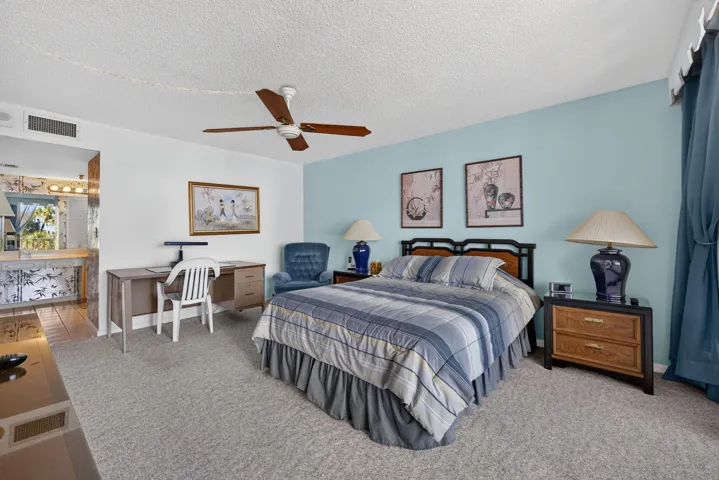 MASTER BEDROOM......