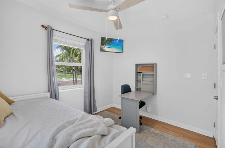 Den or 3rd bedroom
