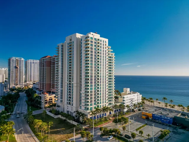 Las Olas Beach Club