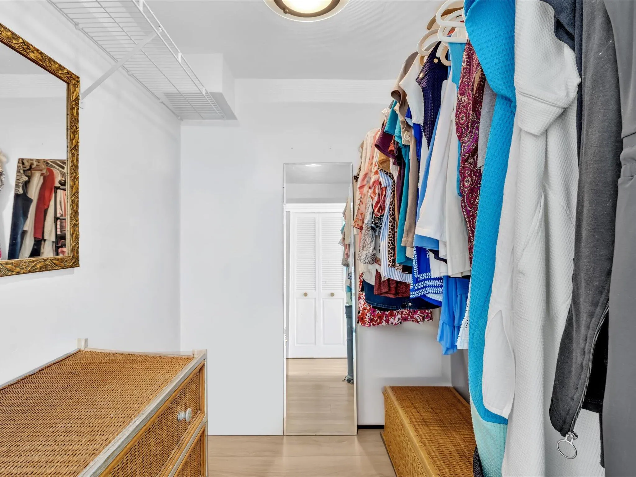 Walk in closet