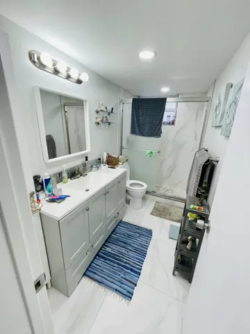 Main bathroom