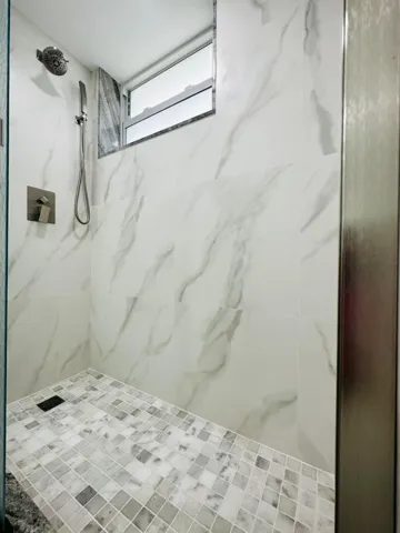 Main bathroom shower.