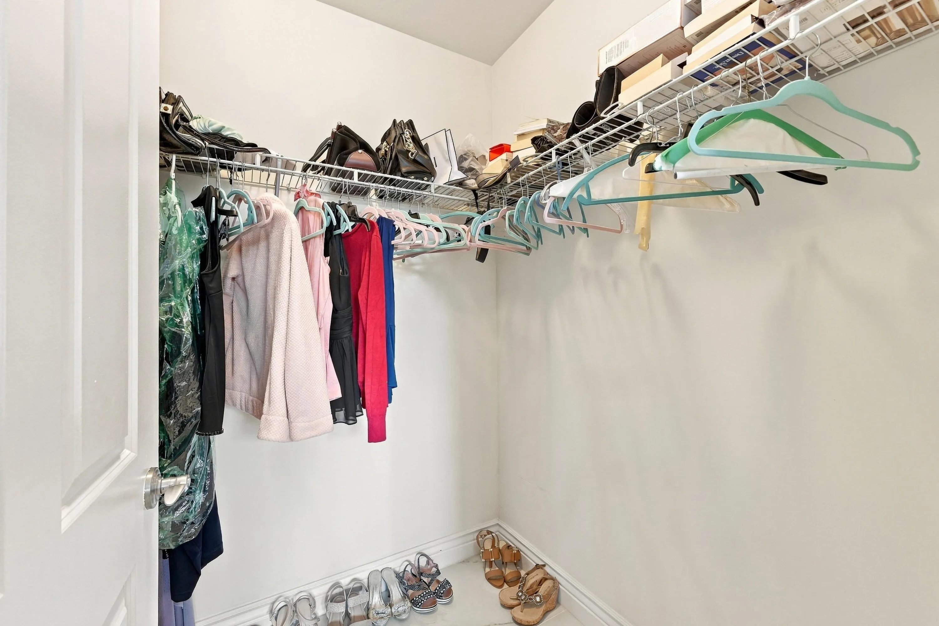 19_primary closet