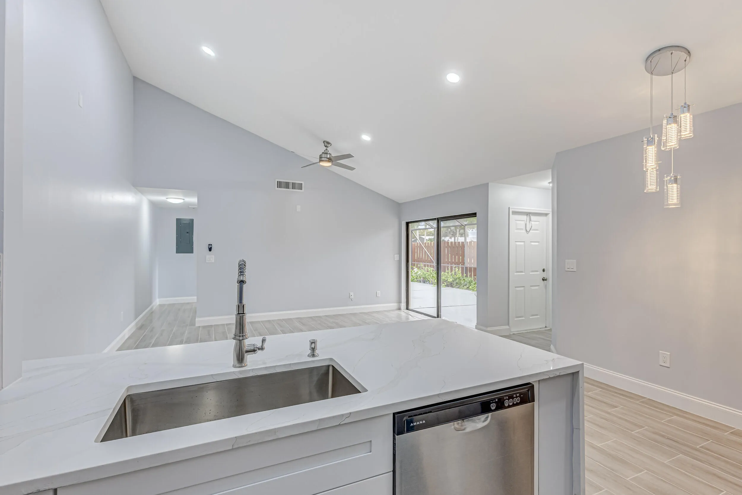 Kitchen & Living room