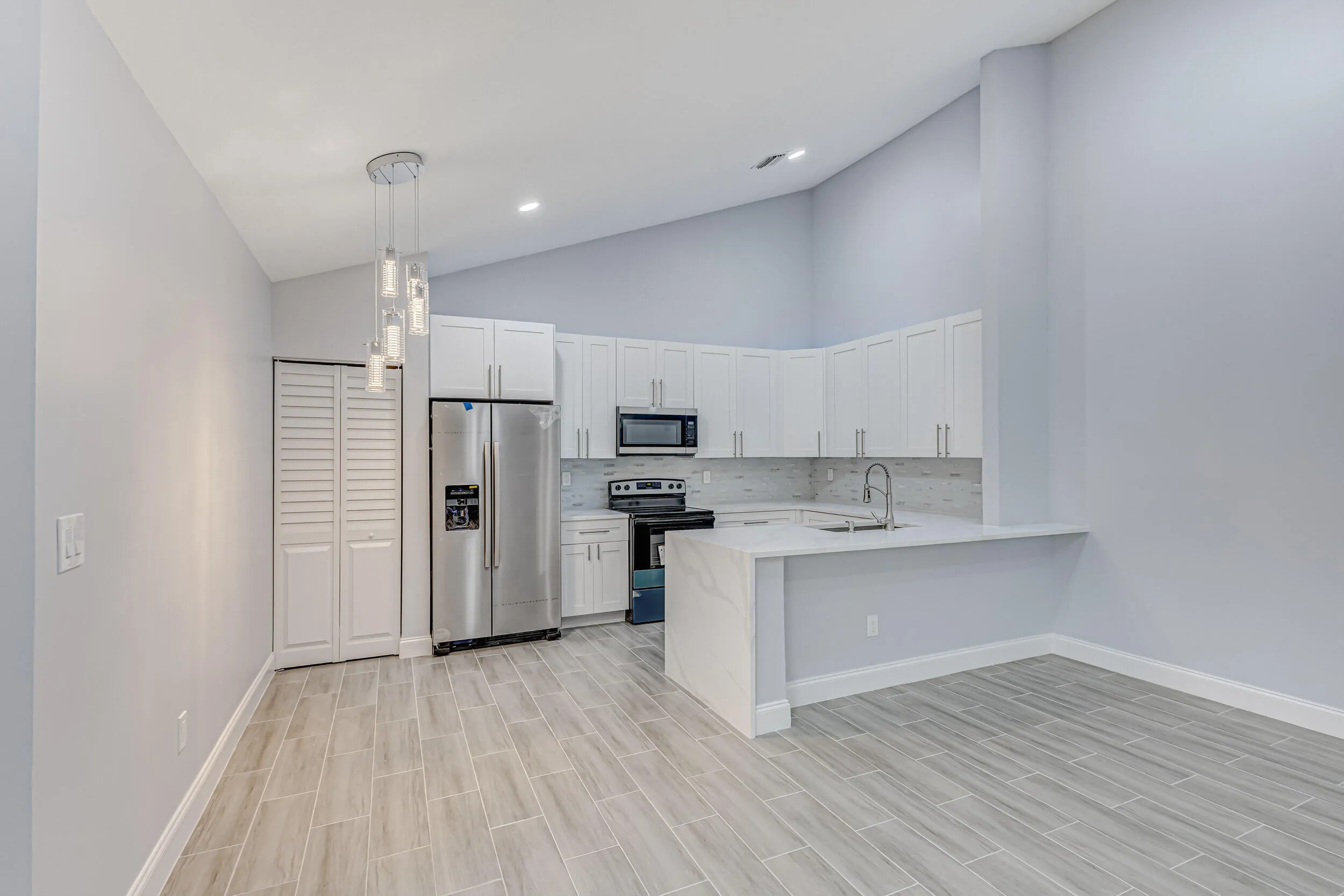 Dining area & Kitchen