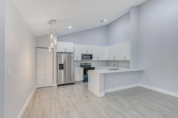 Dining area & Kitchen