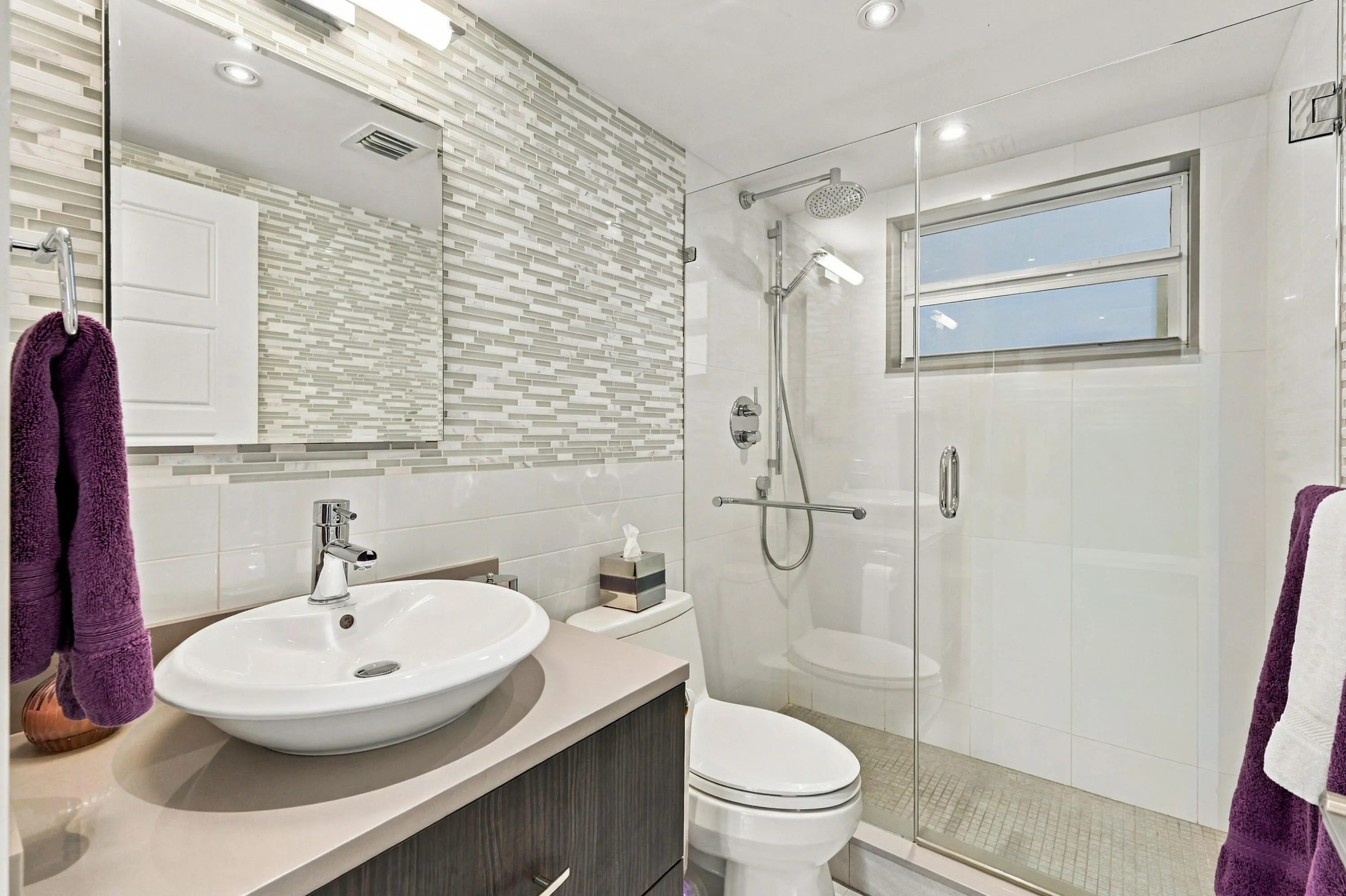 2nd Bathroom