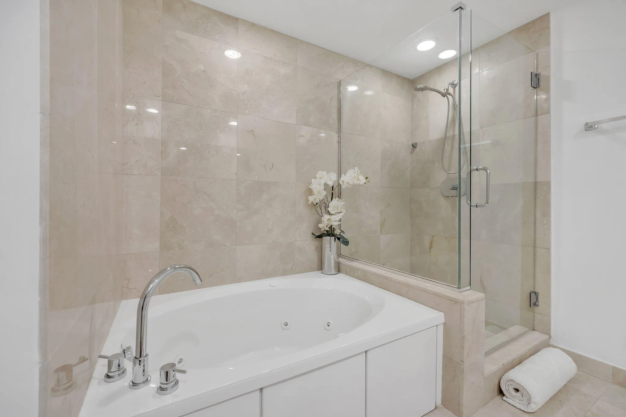 Jetted Tub, Walk-in Shower (1 of 2)