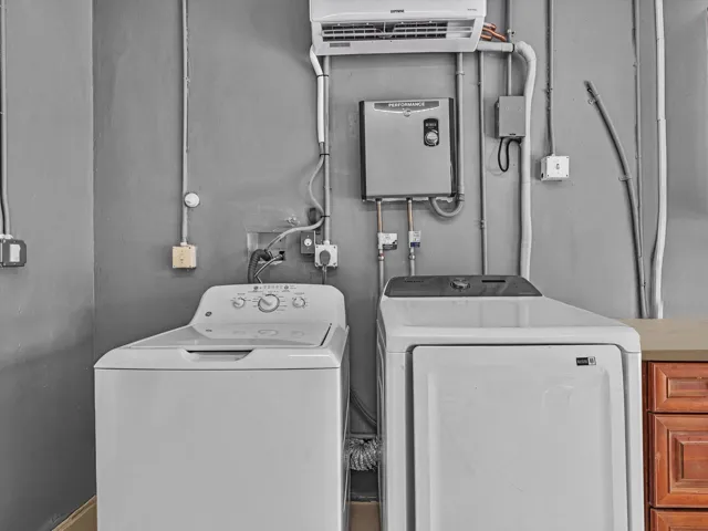 Wall-mounted tankless water heater