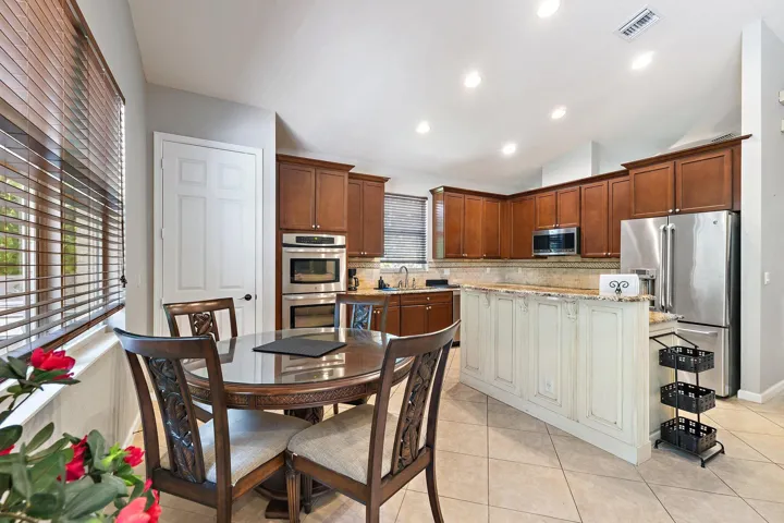 036-1292SEFlemingWay-Stuart-SMALL
