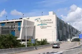 Close to FLL airport
