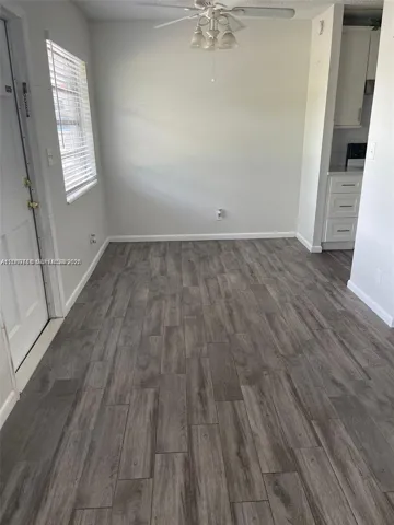 Dining area - beautiful flooring through out