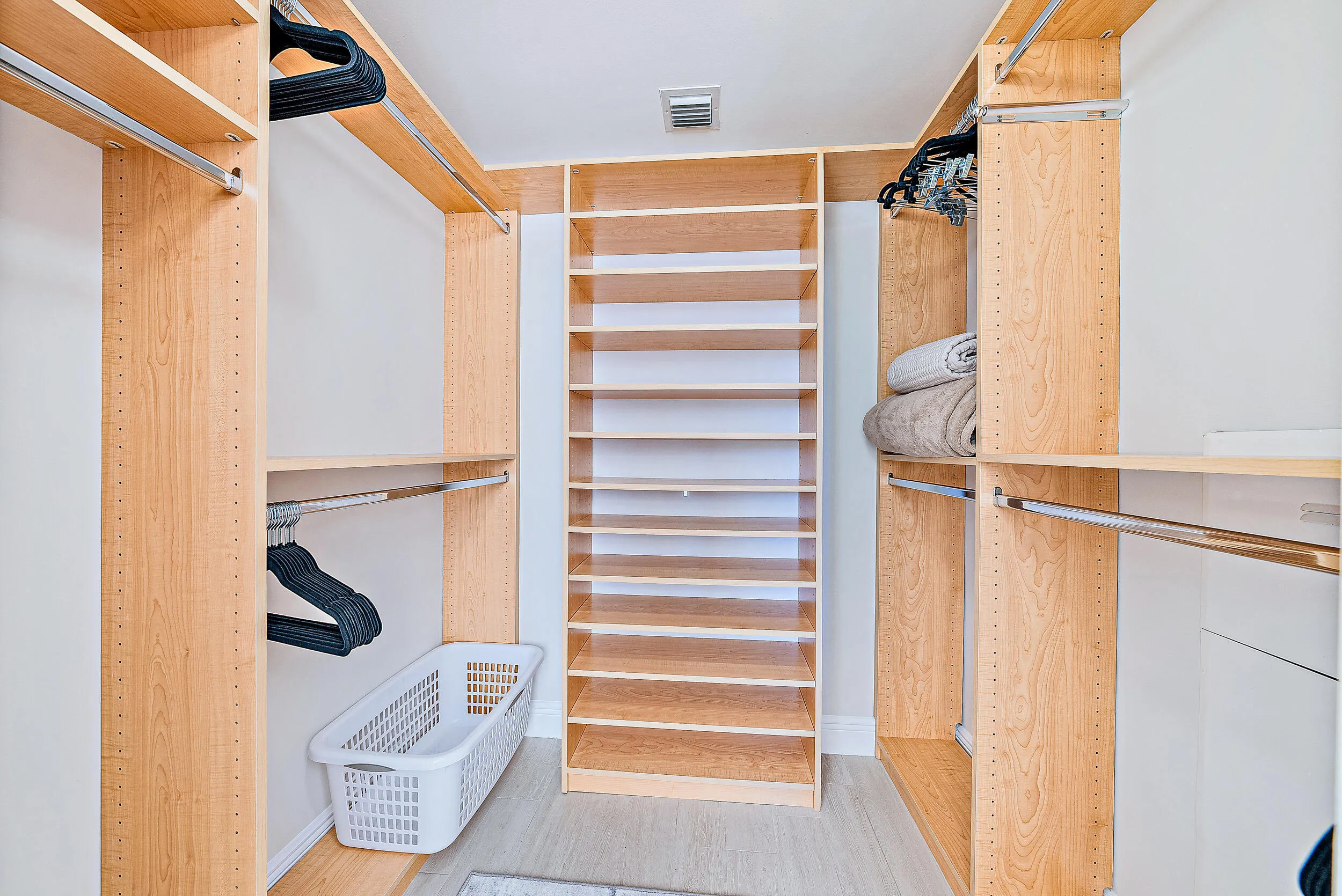 Walk-in Closet