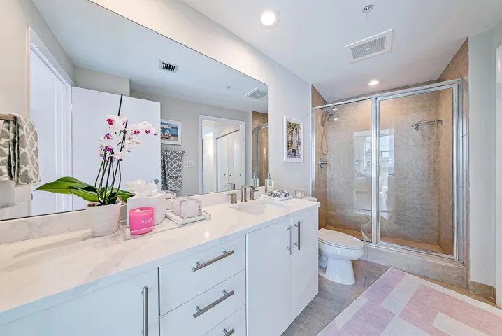 2nd Bathroom