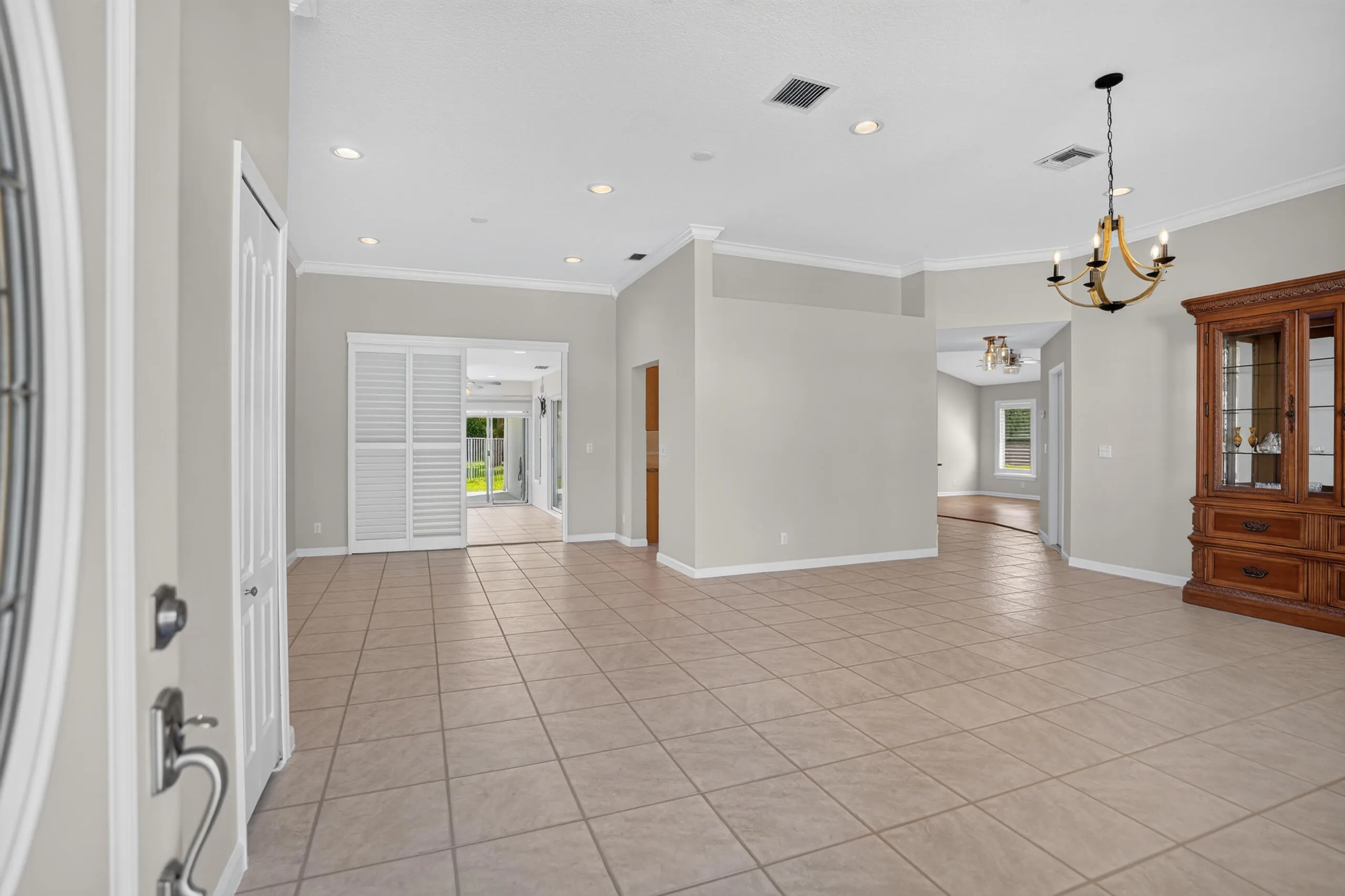 Living room/Dining room