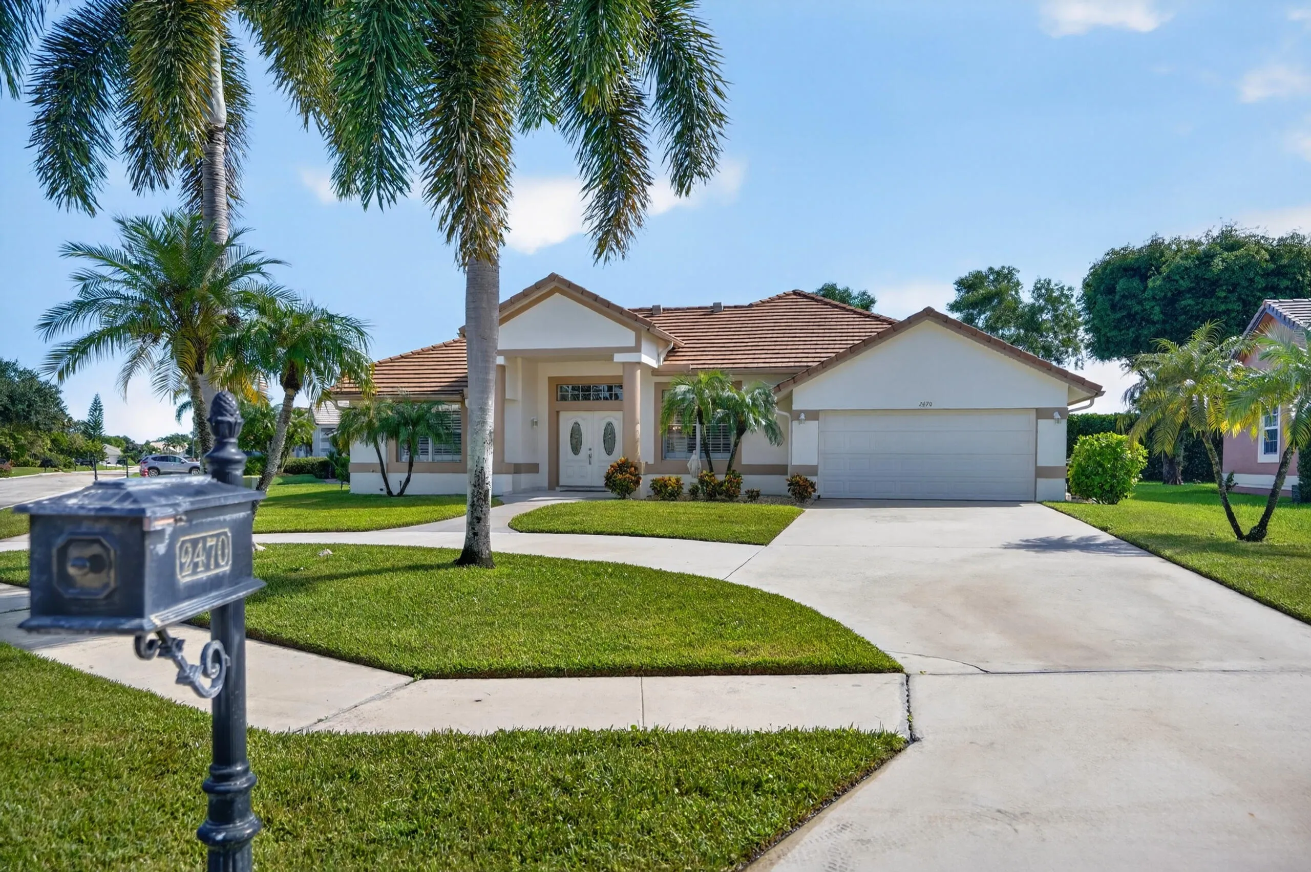 Circular driveway, enough room for numerous cars