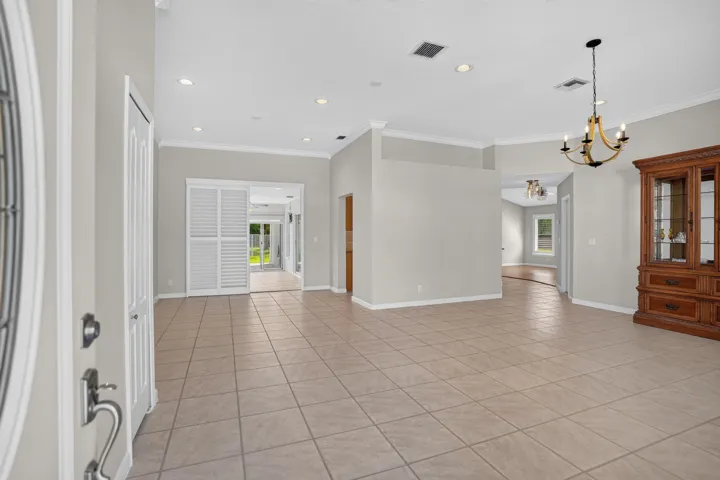 Living room/Dining room