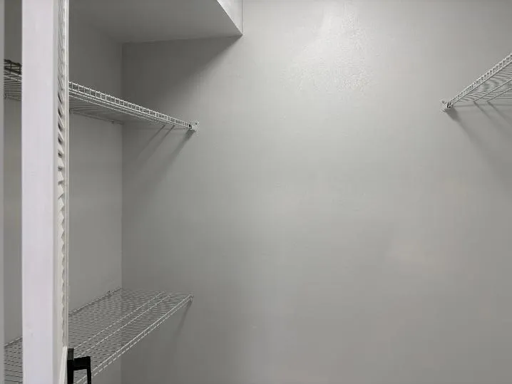 Walk-in-closet in both bedrooms