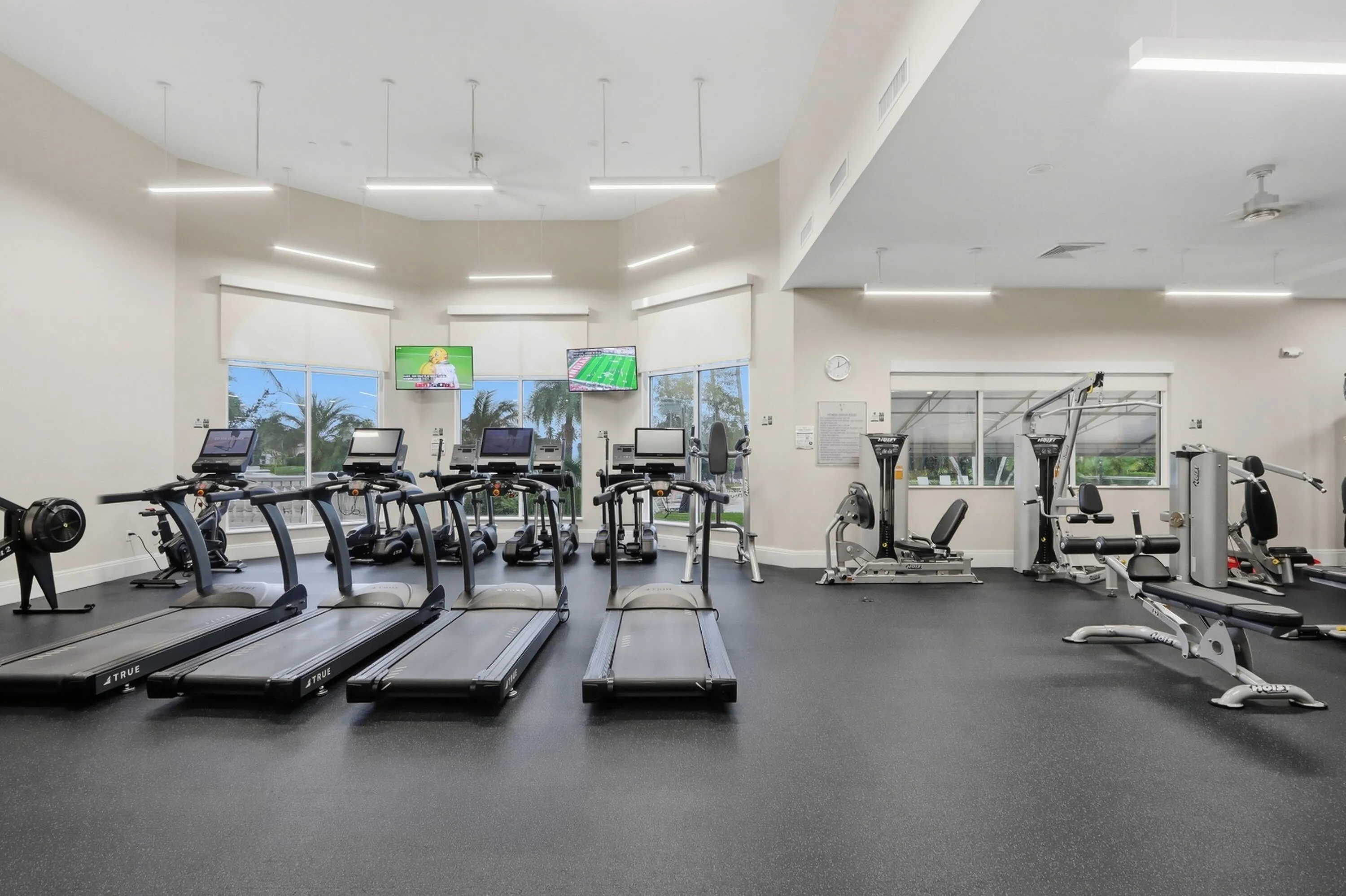75_74. fitness center