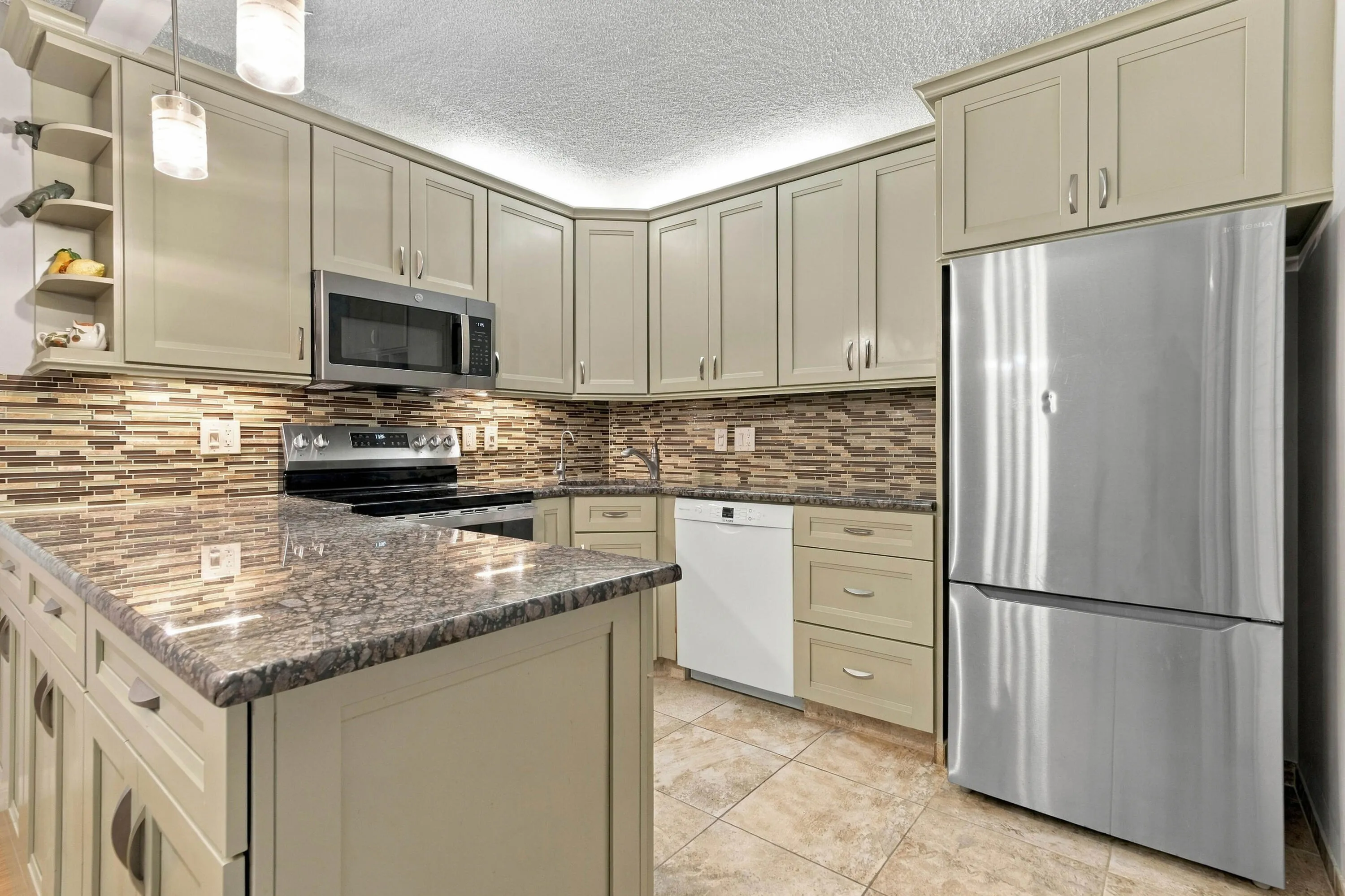 Fully Updated Kitchen