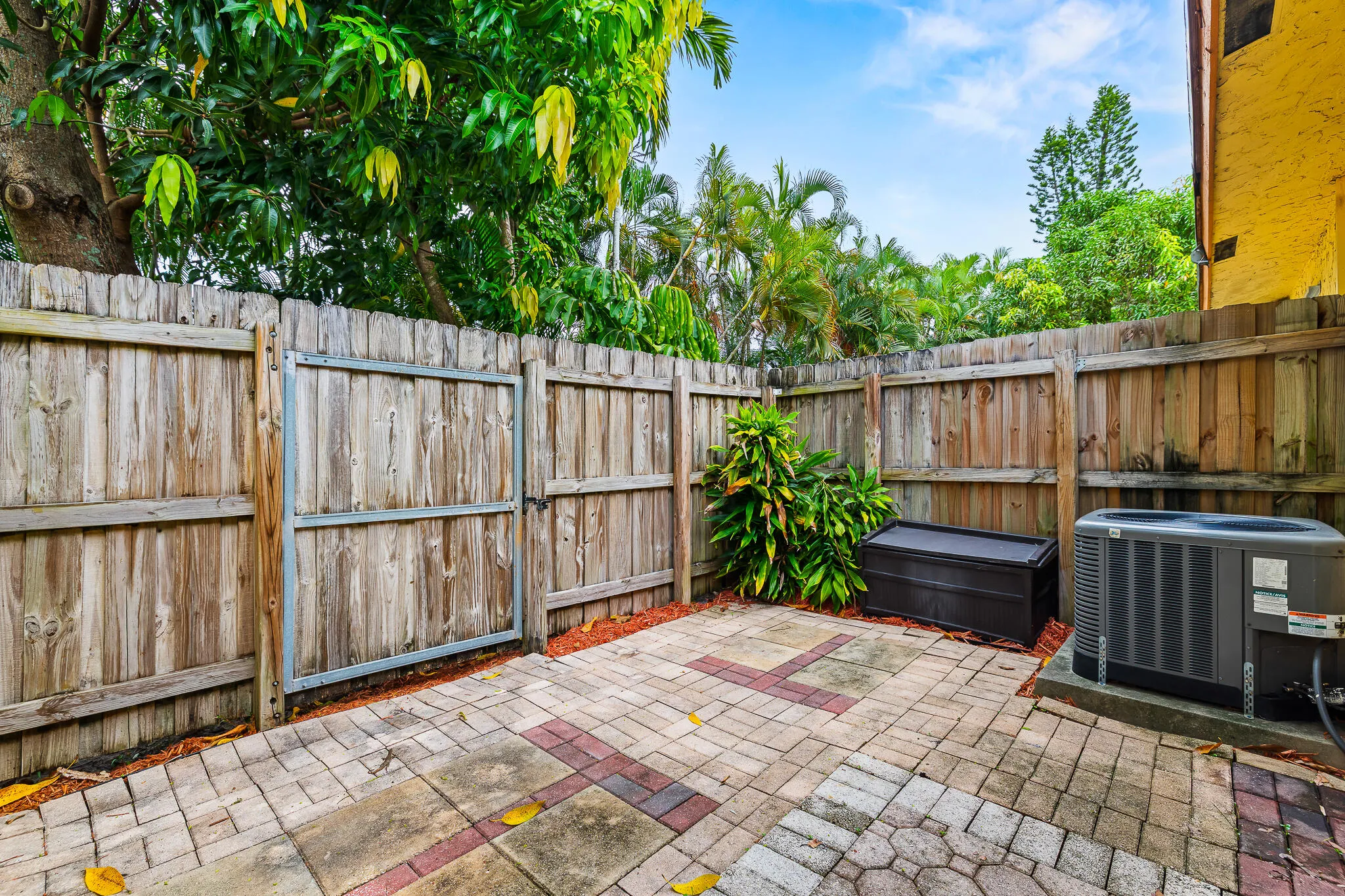 7739 Balboa St Sunrise_MLS-3