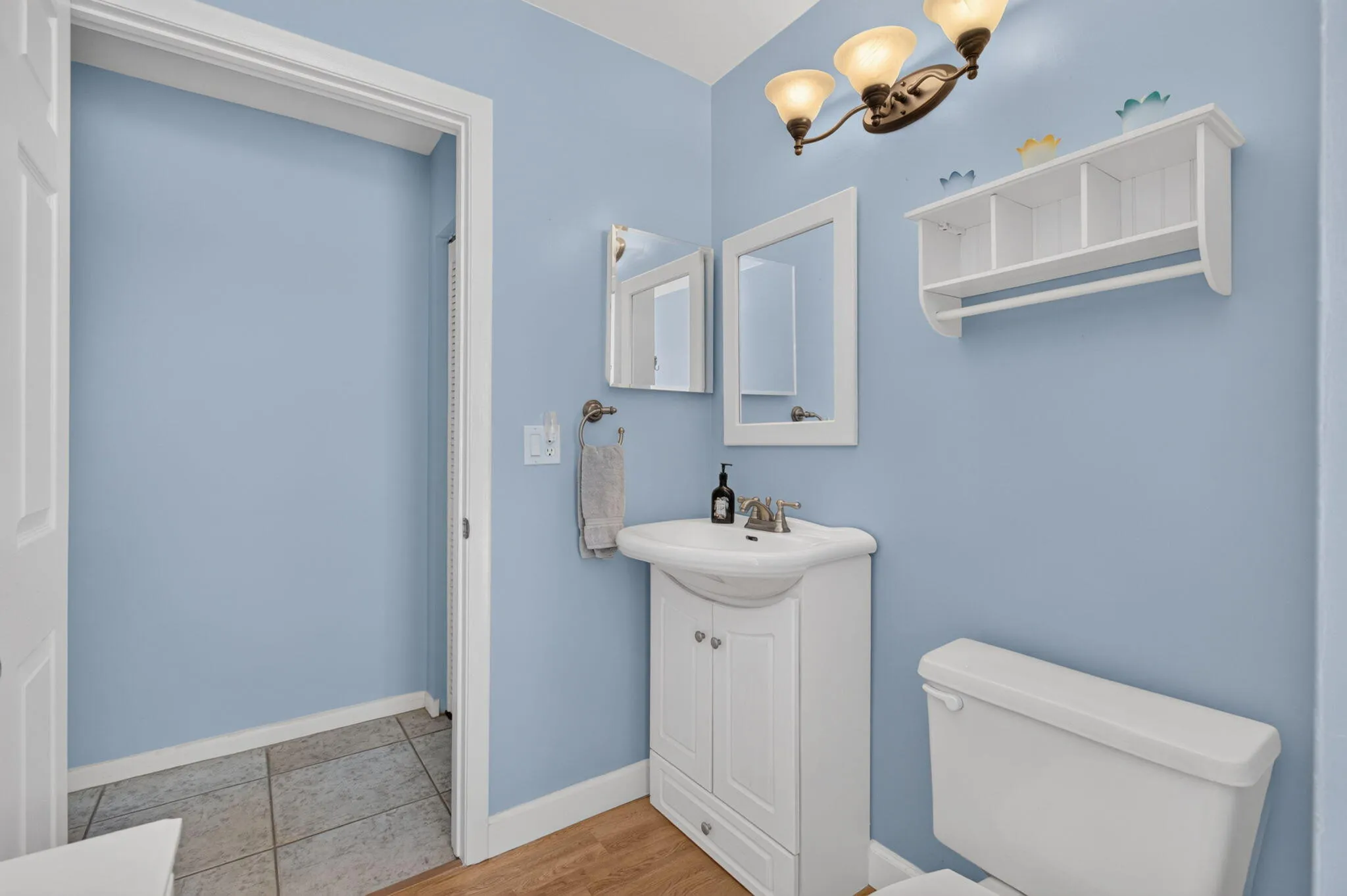 2nd Bathroom