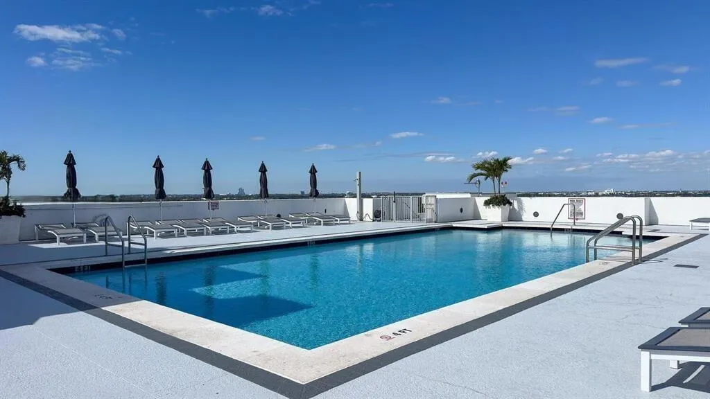 Rooftop pool & Lounge Area